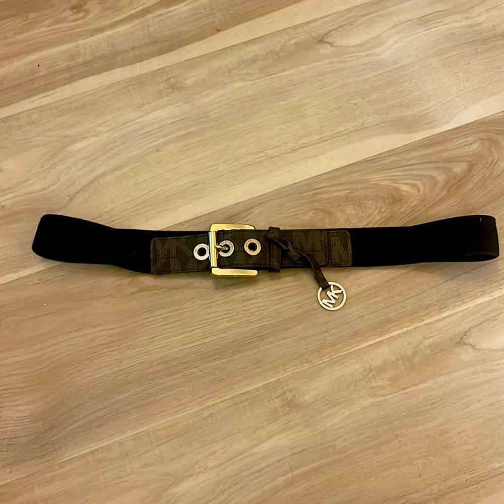 Michael Michael Kors Stretchy Belt never been worn size medium